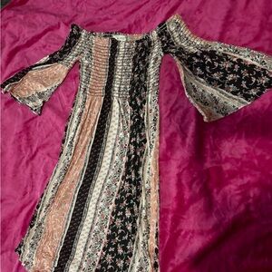 Boho Off-Shoulder Maxi Dress with Floral Patterns